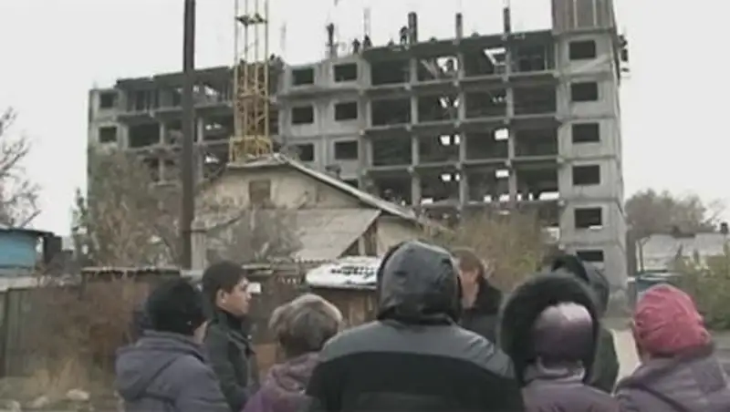 Дом, возводимый по госпрограмме в Алматы, может представлять опасность для соседей