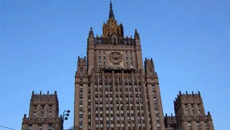 РФ назвала введенное Киевом ограничение на срок пребывания на Украине "зеркальной мерой"