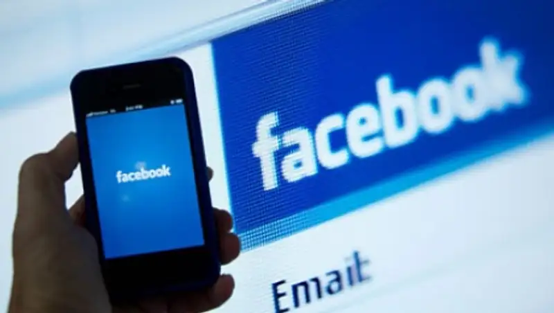 В Facebook завелся вирус