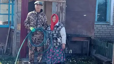 Соцработник из Соколовки шесть лет заботится о пенсионерах в СКО, фото - Новости Zakon.kz от 13.10.2023 17:18