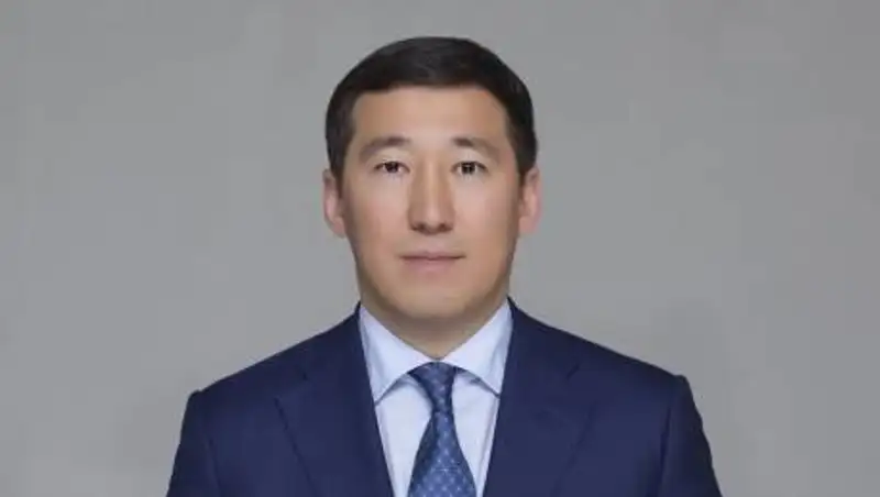 Аукенов освобожден от должности вице-министра труда и соцзащиты