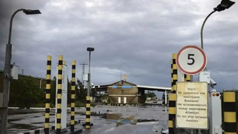 LifeNews сообщил об обстреле грузовиков с гуманитарной помощью