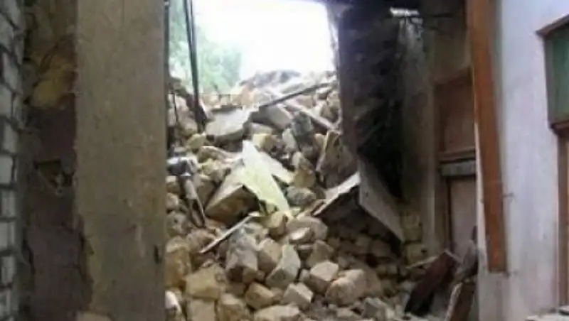 В Китае 10 рабочих погибли под рухнувшей стеной