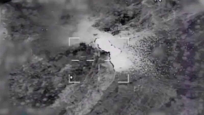 Появилось видео авиаударов турецких военных самолетов по боевикам в Сирии и Ираке