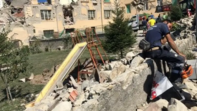 Жертвами землетрясения в Италии стали как минимум 120 человек