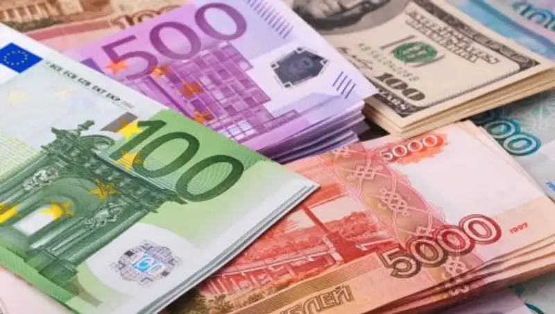 Тенге продолжает незначительное ослабление