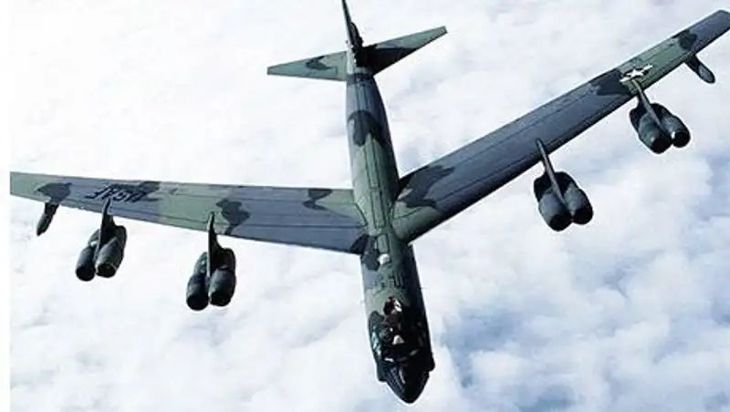 США отправляют в Европу три бомбардировщика В-52