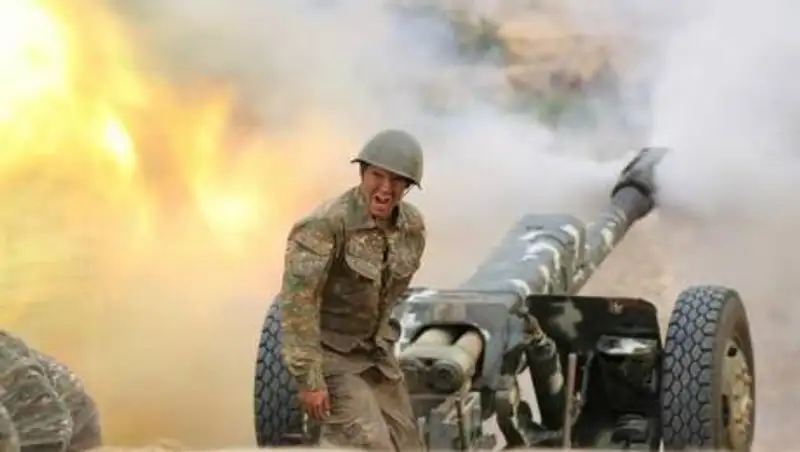 Азербайджан и Армения заявили об успехах в Карабахе