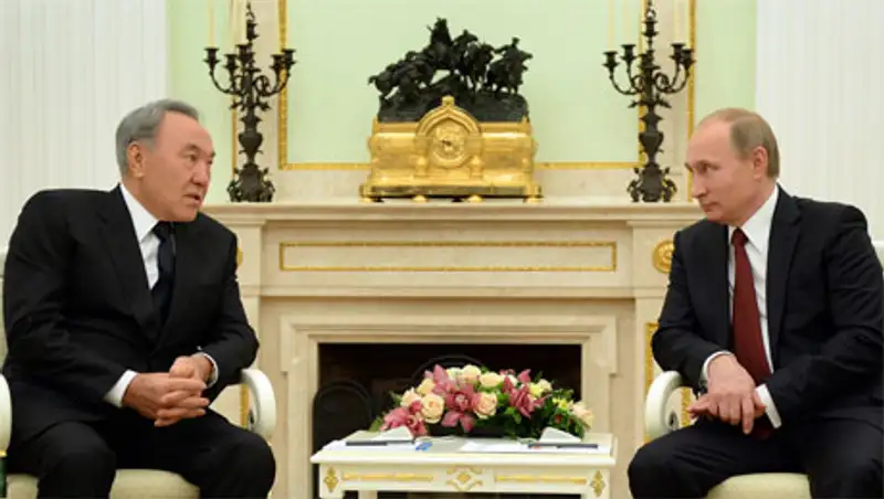 Путин и Назарбаев подписали протокол о ратификации Договора о союзничестве в XXI веке (видео)