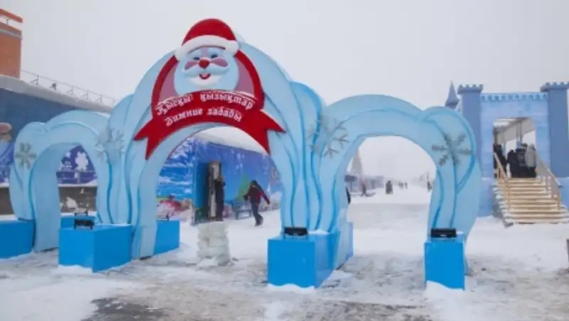 В Астане открыли самый большой столичный каток