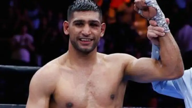 Амир Хан заявил о готовности предложить Бруку больше Головкина