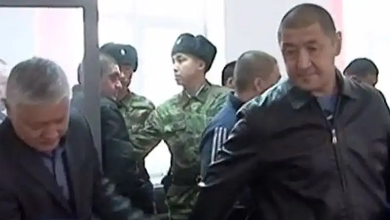 За производство и продажу алкоголя с поддельными акцизными марками осуждены 10 членов ОПГ