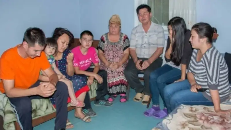 Сель в Алматы: У семьи из 15 человек затопило дом