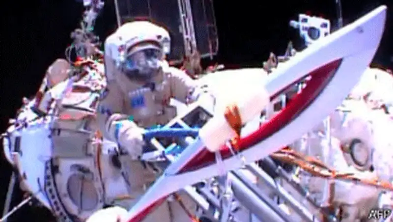 Олимпийский факел впервые побывал в открытом космосе