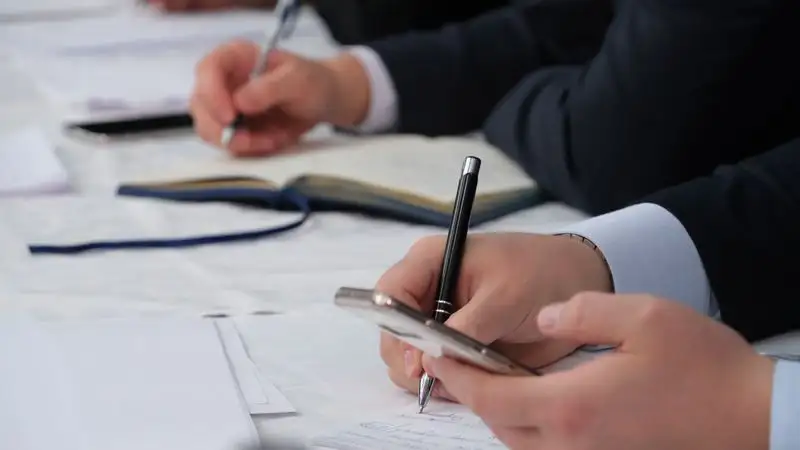 В Казахстане усилится спрос с госаппарата – эксперт о совещании в правительстве