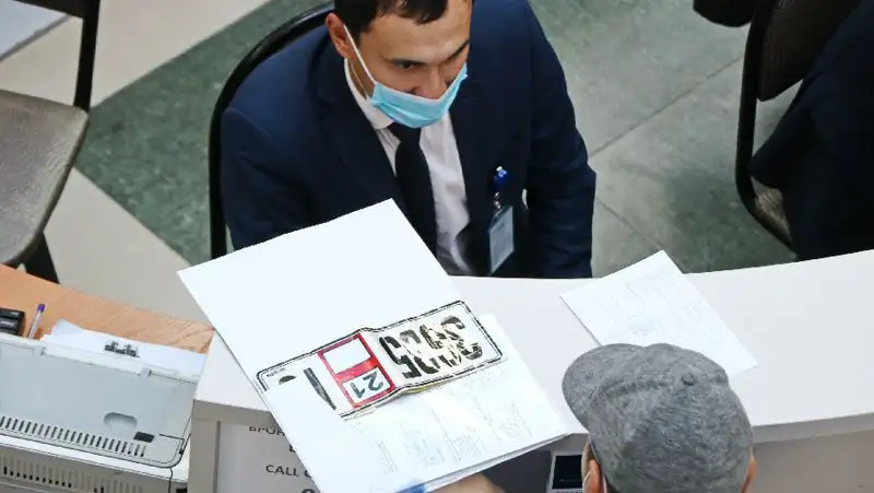 Что нужно знать казахстанцам о транзитных номерах авто