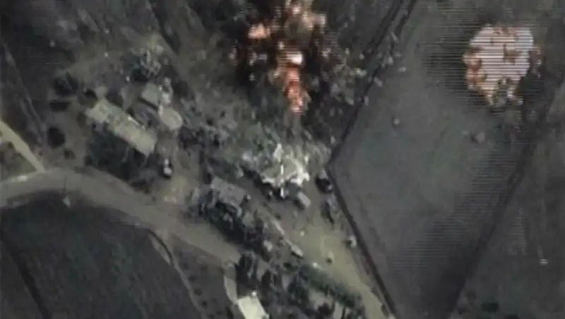 ВКС России за сутки уничтожили лагеря подготовки и командные пункты ИГИЛ 