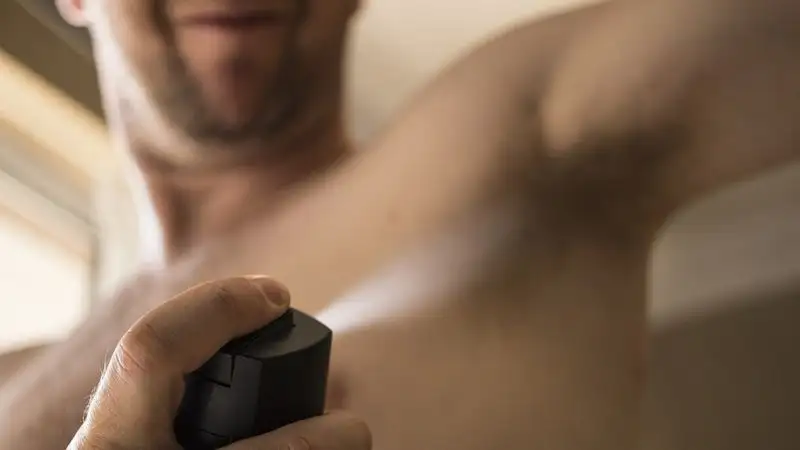 Врач назвал запахи людей с различными болезнями