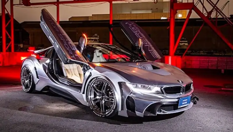Тюнеры построили хромированный BMW i8
