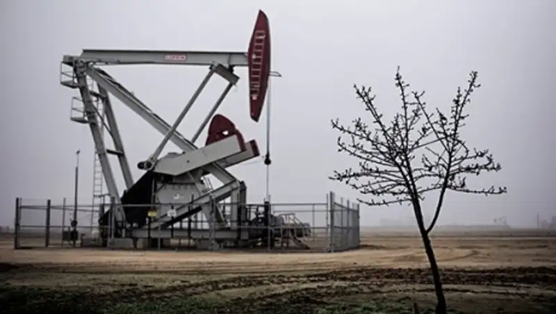 Эксперты допустили падение нефтяных цен ниже $10 за баррель 