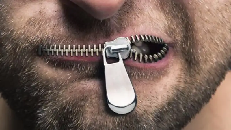 Отец подал в суд на сына за постоянные унижения