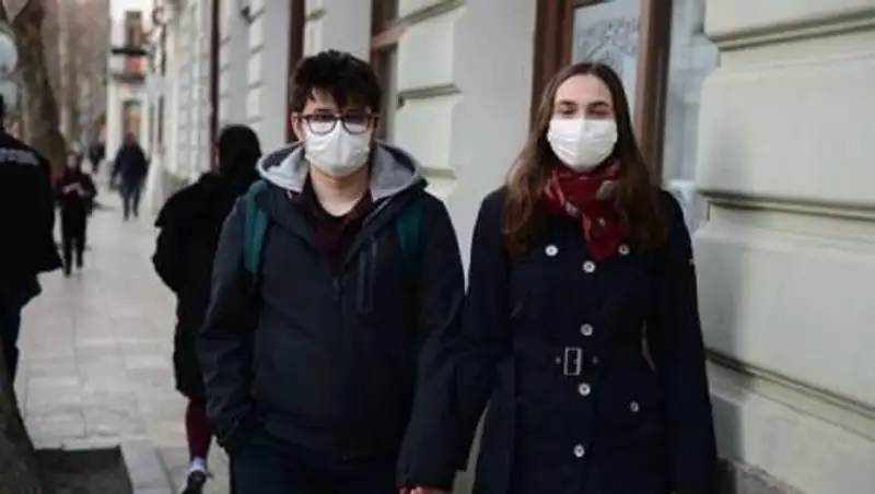 В Грузии вводят комендантский час