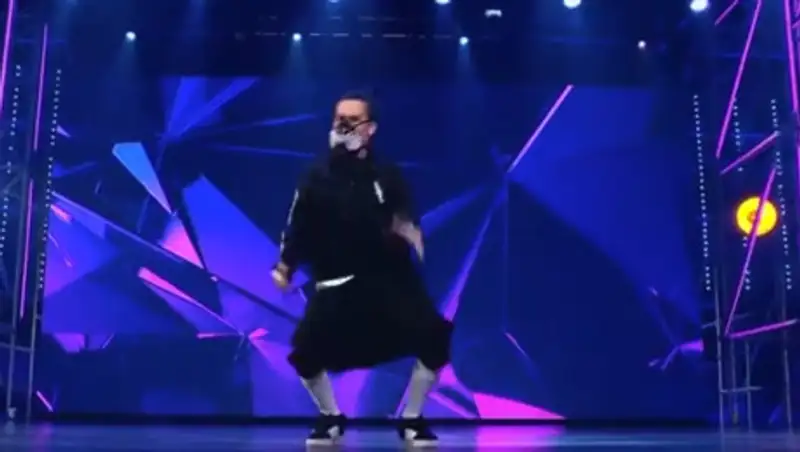 Парень "станцевал" о проблемах Усть-Каменогорска и прошел на "Танцы" ТНТ