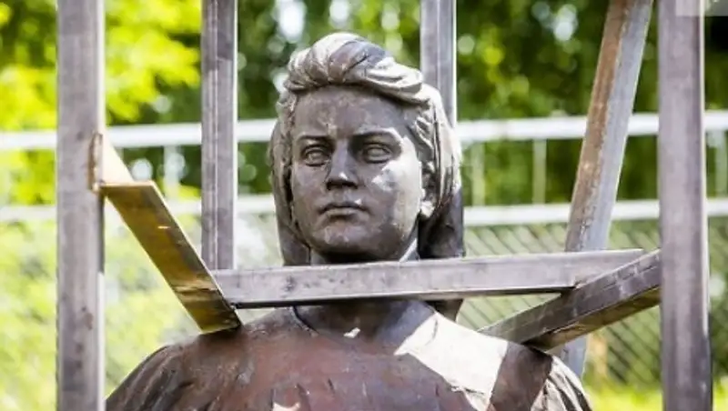 Мэр Вильнюса назвал условие передачи советских скульптур в Россию