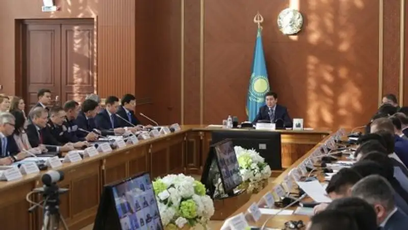 Ерлан Кошанов: Поручения Главы государства должны быть исполнены в ускоренном темпе