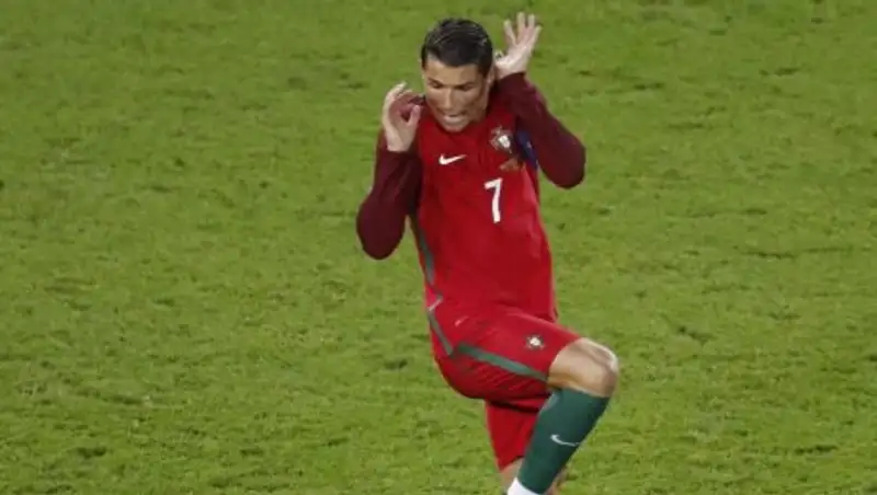 Встали в позу. Спортсмены, заразившиеся вирусом Mannequin Challenge