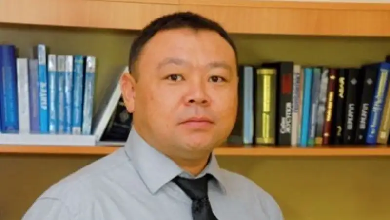 Абзал Нукенов освобожден от должности заведующего Ситуационным центром Совбеза РК