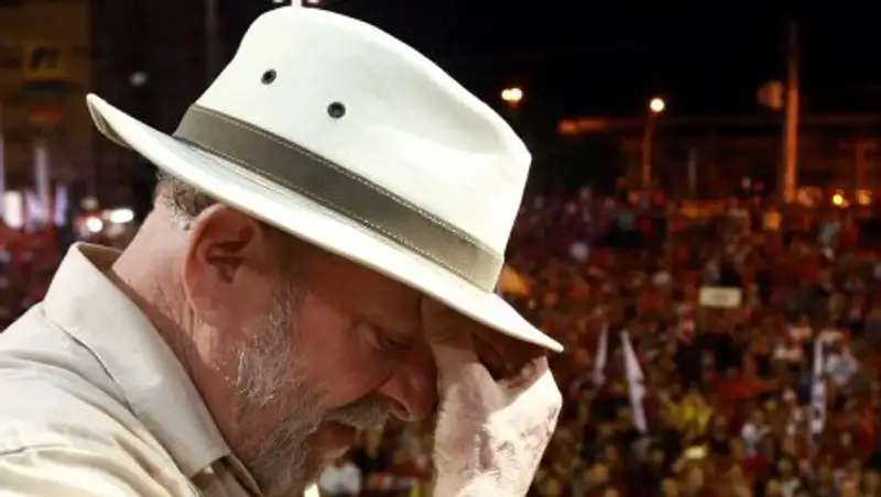 Бразильский суд выдал ордер на арест бывшего президента страны