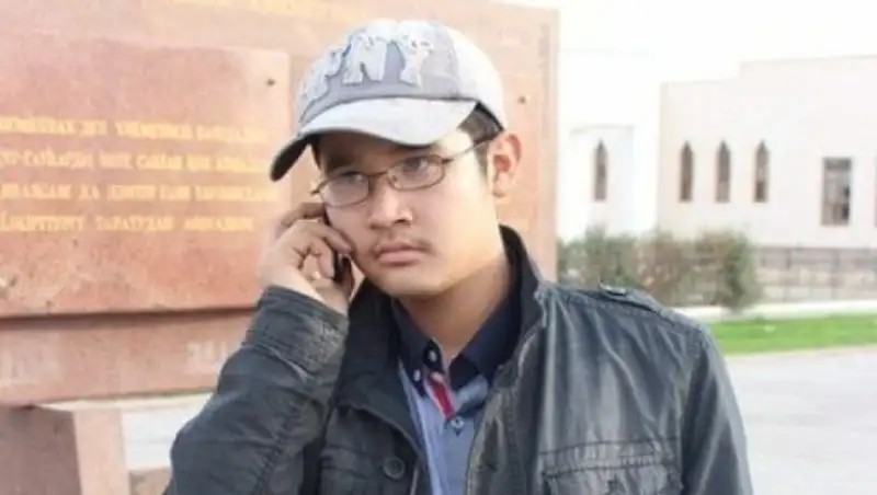 В Алматы мать пропавшего 22-летнего парня обратилась к нему через СМИ