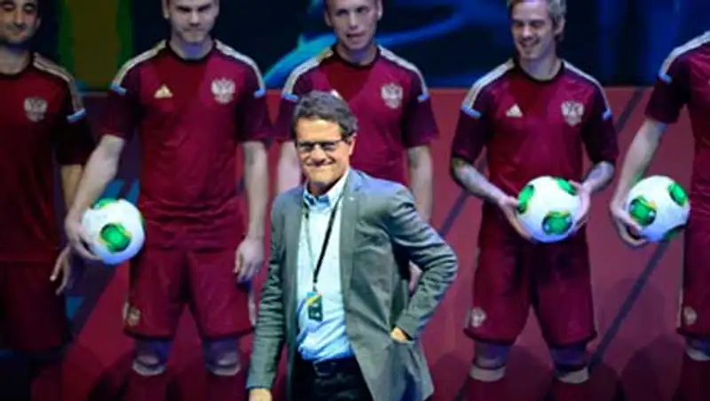 Прошла презентация новой формы сборной России по футболу, фото - Новости Zakon.kz от 22.11.2013 15:27