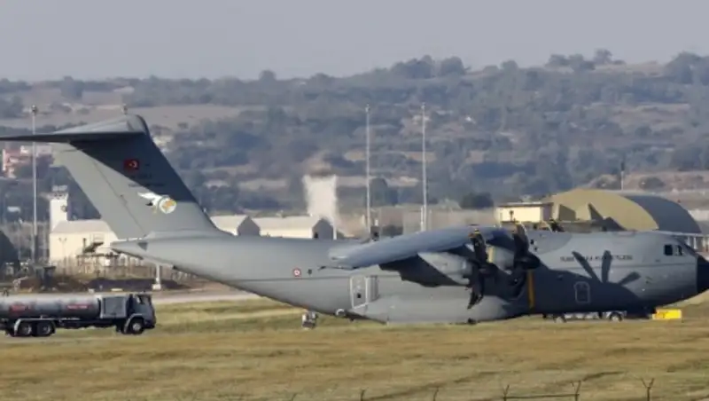 Турция не собирается участвовать в наземной операции против ИГ