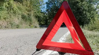 Автобус с туристами перевернулся в Австрии, фото - Новости Zakon.kz от 27.02.2023 04:05