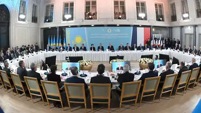 Председатель правления АО "НУХ "Байтерек" посетил Францию, фото - Новости Zakon.kz от 30.11.2022 16:00