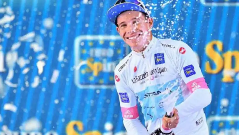 Капитан "Астаны" вошел в десятку итоговой классификации "Джиро д'Италия"