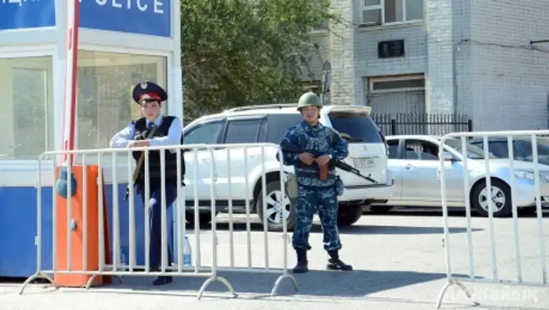 Пьяная девушка «заложила бомбу» в здание УВД Атырау