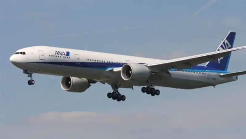 Boeing 777 компании ANA совершил экстренную посадку на Хоккайдо из-за неполадки двигателя