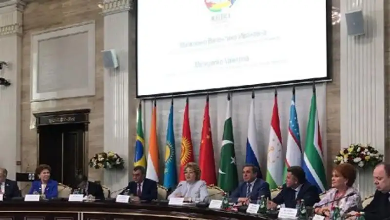 В конгрессе женщин стран ШОС и БРИКС участвует делегация из Казахстана