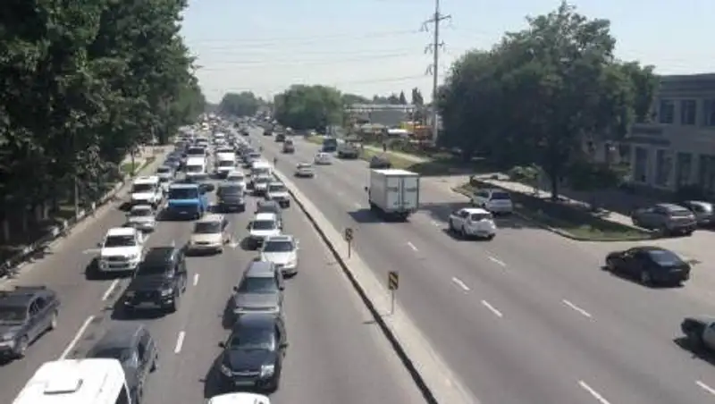 Проспект Рыскулова продлят в Алматы