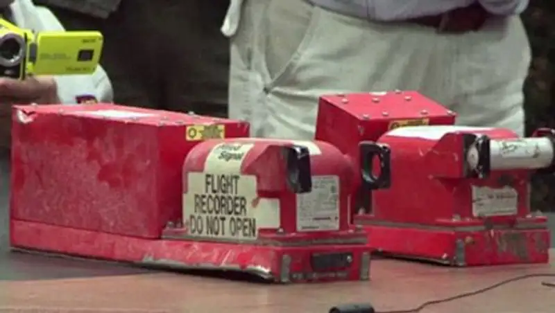 МАК заявил об отсутствии признаков вскрытия черных ящиков «Боинга»