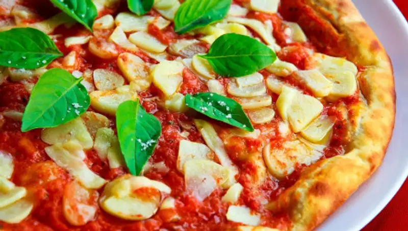 Американцам на примере пиццы объяснили работу российских троллей