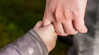 Как будут назначить пособие по уходу за ребенком и декретные, фото - Новости Zakon.kz от 03.07.2023 12:36