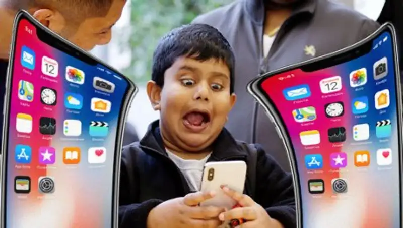 У нового iPhone будет гнутый экран и бесконтактное управление