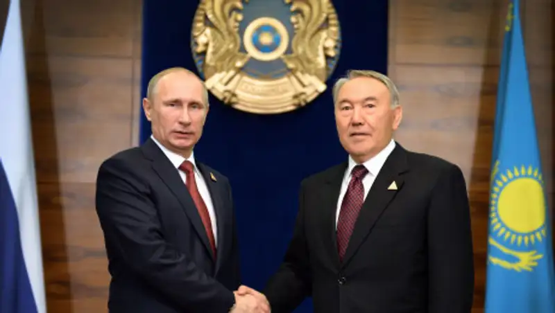 Путин поздравил Назарбаева