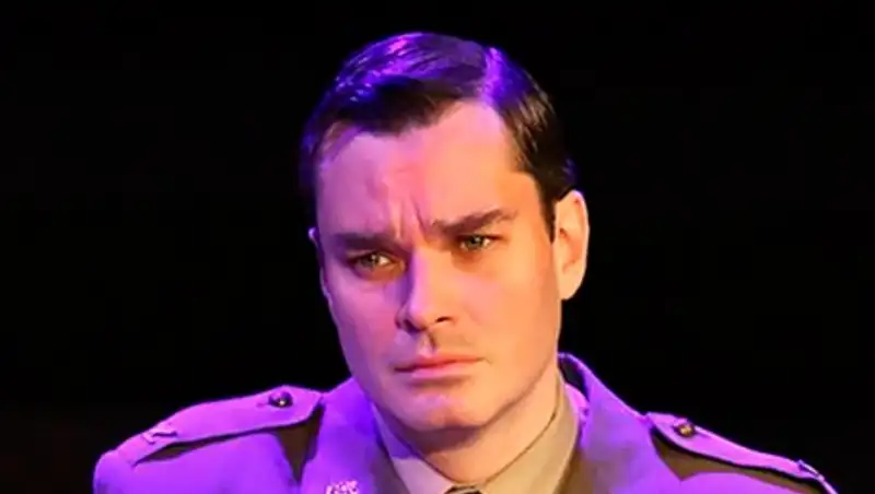 Актер Морозов убил себя из-за развода