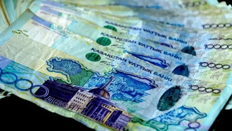 Жители Актау платили мошеннице за трудоустройство 300 тыс. тенге