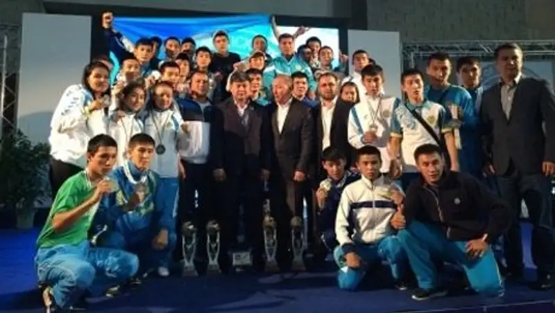 Казахстанские кадеты привезли 20 наград с чемпионата мира по кикбоксингу